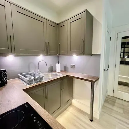 Upper Grove 2 Bedroom - * Эдинбург