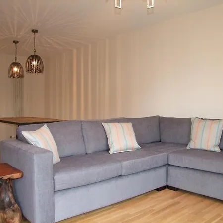 Holyrood Road Park - 379 * 爱丁堡