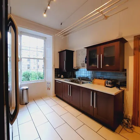 Cornwall Street - 297 Daire