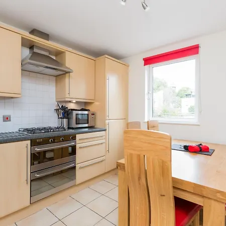 Old Tolbooth Wynd - 388 *