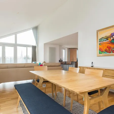 Portland Gardens - 403 شقة