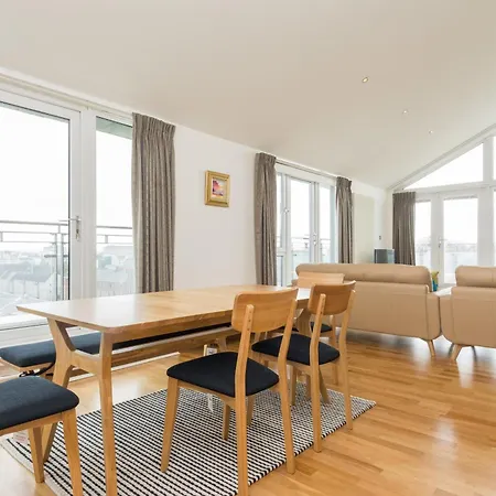 Portland Gardens - 403