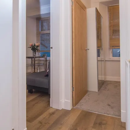 Salmond Place - 427 Apartment *