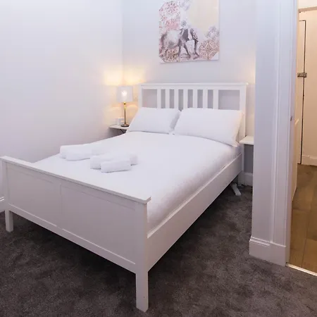 Salmond Place - 427 Apartment *