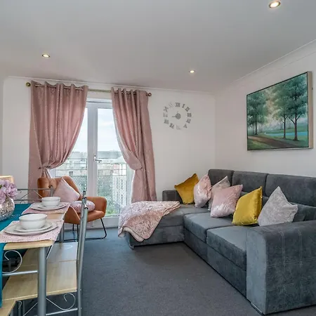 Pass The Keys Cosy Flat * Edinburgh