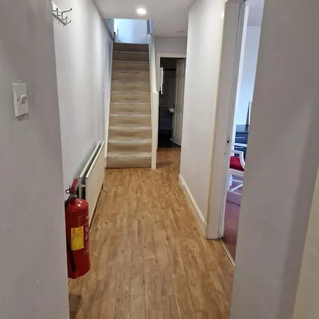 Rose Street 4 Bedroom