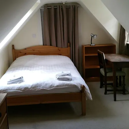 Rose Street 4 Bedroom Apartment Edinburgh