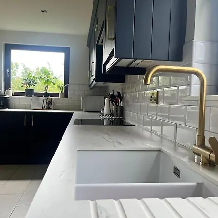 2 Bedroom Open Kitchen * Edimburgo