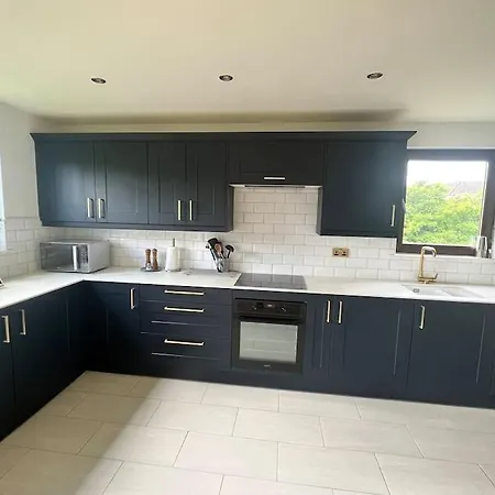 2 Bedroom Open Kitchen Apartamento Edimburgo
