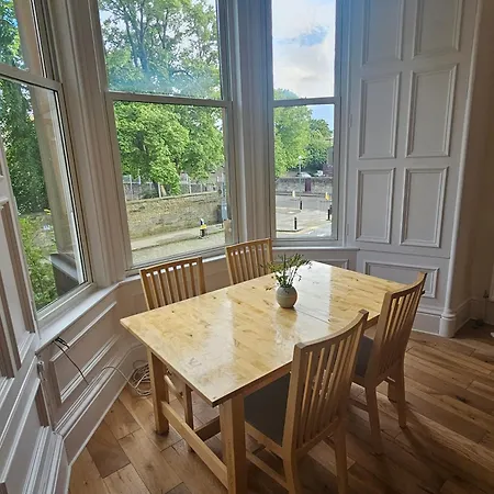 아파트 Delightful 4-bedroom City