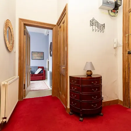 Charming 1-bedroom Getaway * Edinburgh