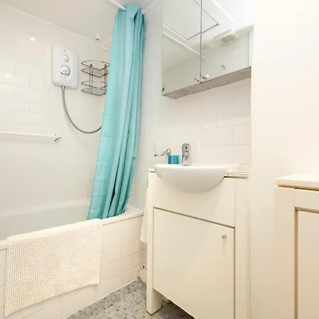 Charming 1-bedroom Getaway * Edinburgh