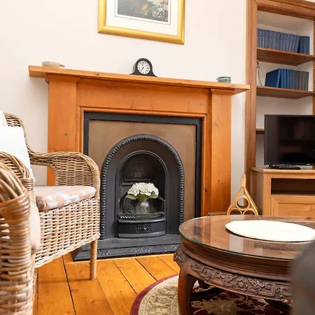 Lejlighed Charming 1-bedroom Getaway Edinburgh