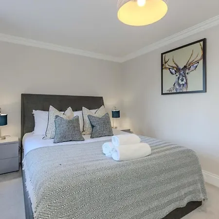 Dragon - Centre 2 Bed * Edinburgh