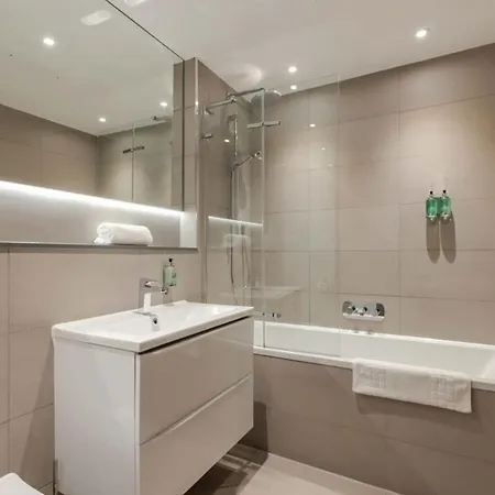 Dragon - Centre 2 Bed Apartmán *