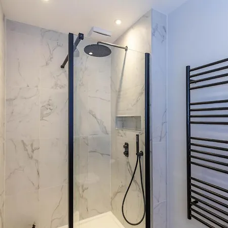 Dragon - Ladon - 2 Bed Centre Luxury Apartment Edinburgh