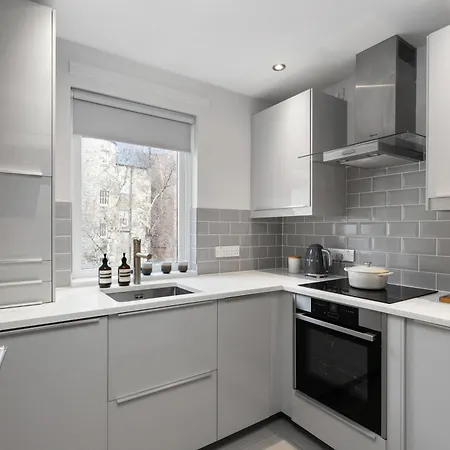 Centre Dean Village 1 Bed 아파트