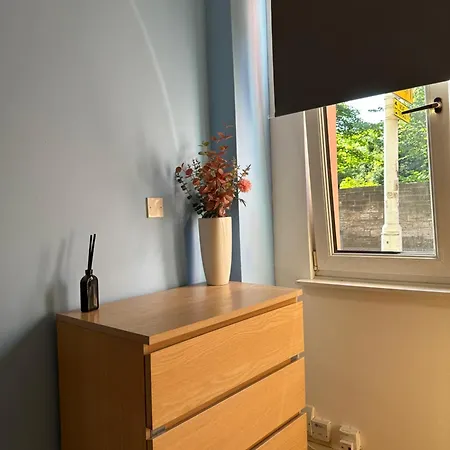 Hermosa Habitacion Doble Con Tv Y Bano Compartido Δωμάτια σε οικογενειακή κατοικία *