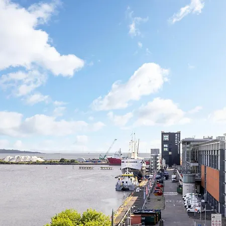 Joivy Fabulous With Bay View Terrace Apartament