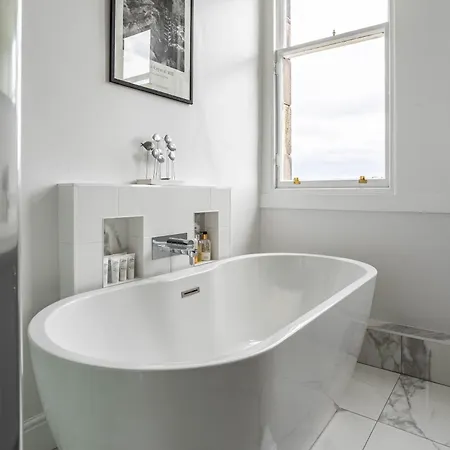 Apartament Beautiful & Bright Three Bedroom