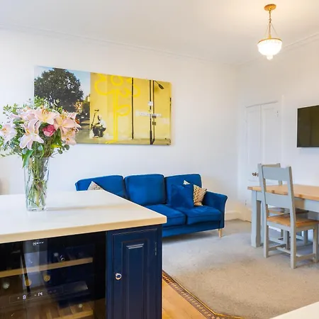 Apartament Beautiful & Bright Three Bedroom *
