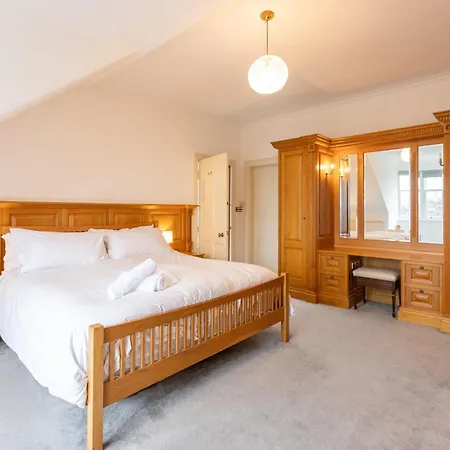 Apartament Beautiful & Bright Three Bedroom Edynburg