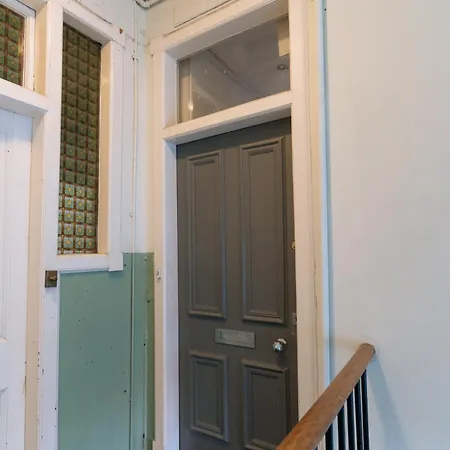 Beautiful In Stockbridge Apartment Edinburgh