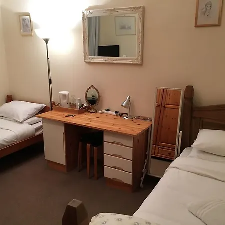Rum i privatbostad Moat Place Homestay *