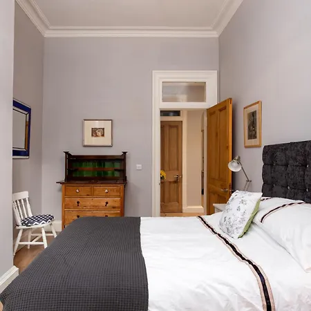 Lägenhet Spacious 2 Bedroom House Near The Meadows Edinburg