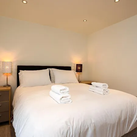 Vakantiehuis Comfy 2 Bedroom Near Centre *