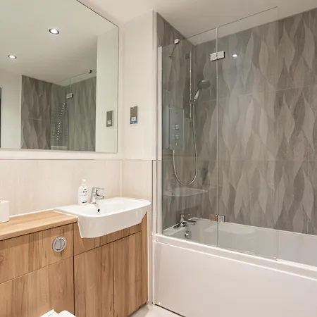 Comfy 2 Bedroom Near Centre Vakantiehuis Edinburgh