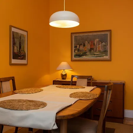 Newly Renovated 1 Bedroom Near Charming Newhaven Appartement *
