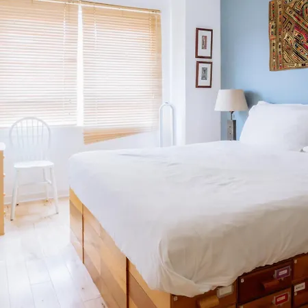 Stylish 3 Bedroom Near Hollyrood Park Edinburgh