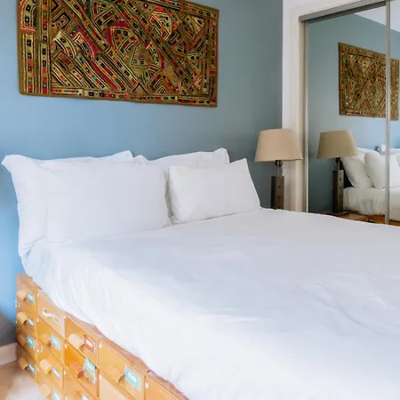 Casa de Férias Stylish 3 Bedroom Near Hollyrood Park *