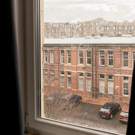 Charming And Relaxing 2bd Flat - Abbeyhill *