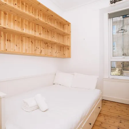 Sleek & Central 2bd Flat - Haymarket Appartement *