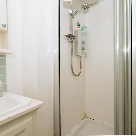 Sleek & Central 2bd Flat - Haymarket Appartement *
