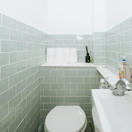 Sleek & Central 2bd Flat - Haymarket Appartamento *