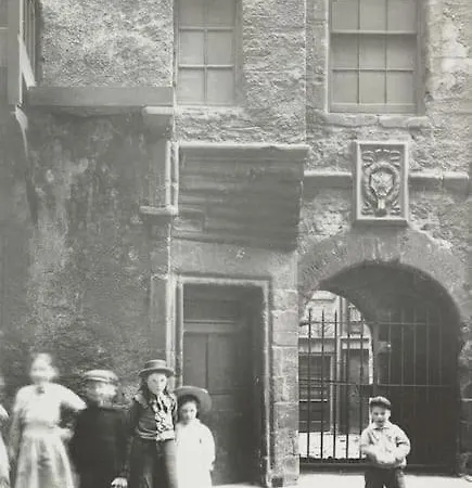 16th Century Courtyard On The Royal Mile アパート エディンバラ