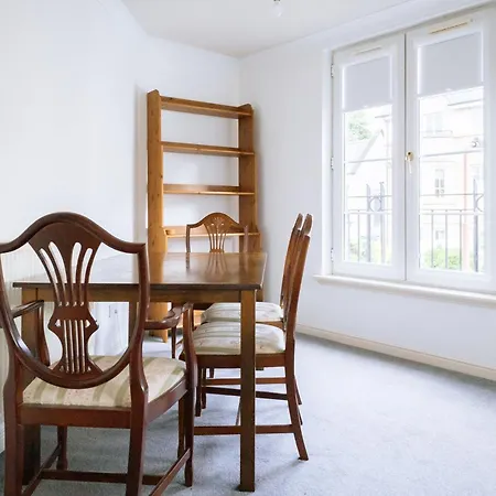 Apartment Snug & Serene 2bd Flat - Roseburn *