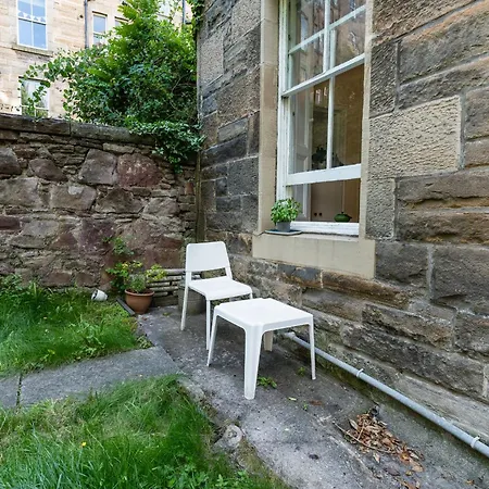 Palm Tree Apartment- Period With Cat Edinburgh
