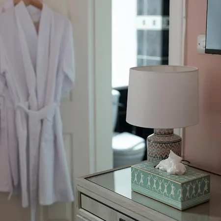 ホテル The Broughton Townhouse 3*