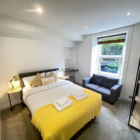 Lovely Two Bedrooms Apartment