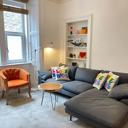Apartment Lovely Two Bedrooms *