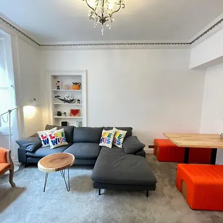 Lovely Two Bedrooms Apartment
