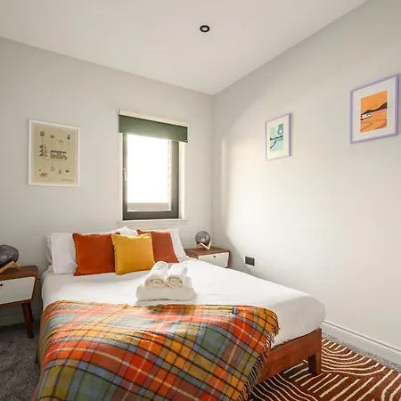 Trinity Flats By The House Of Danu *