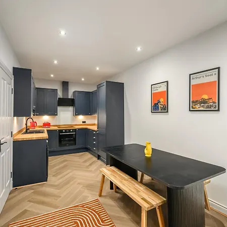 Trinity Flats By The House Of Danu Apartment *