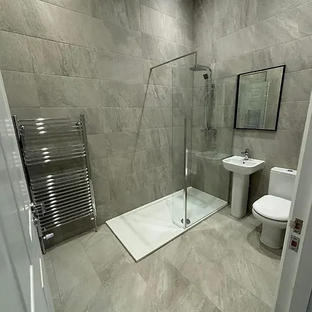 City Centre Flat Ivi Apartment *