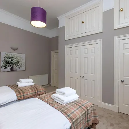 Apartment Centre