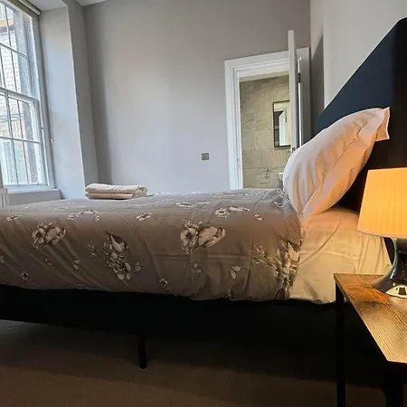 City Centre Flat Ivi Edinburgh